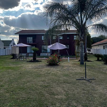 Nkguesthouse ليديسميث المظهر الخارجي الصورة
