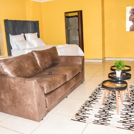 Nkguesthouse ليديسميث المظهر الخارجي الصورة