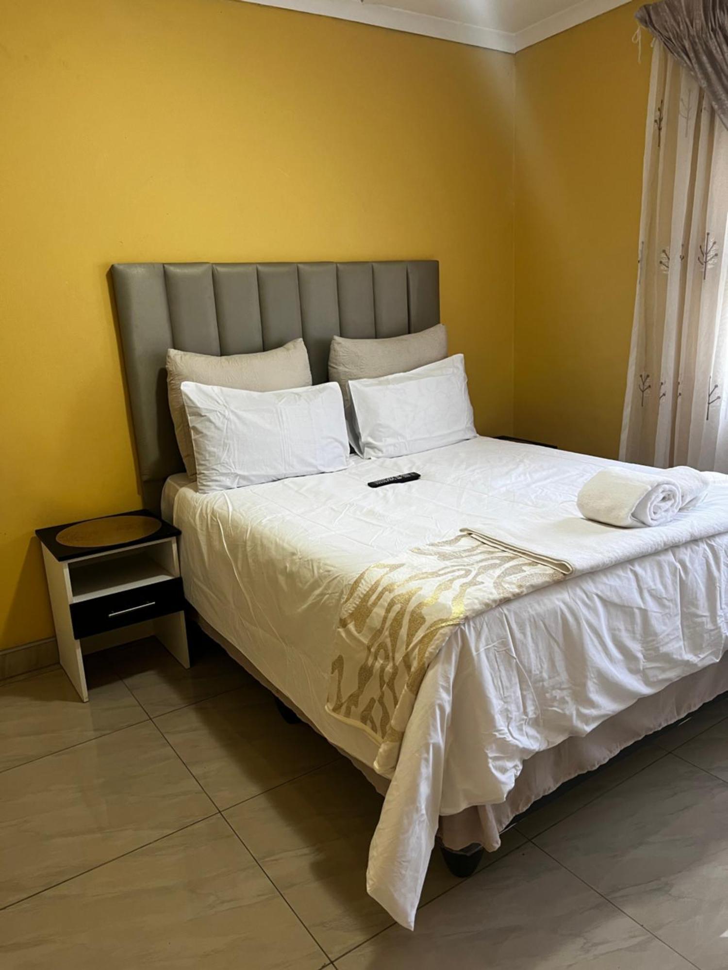 Nkguesthouse ليديسميث المظهر الخارجي الصورة