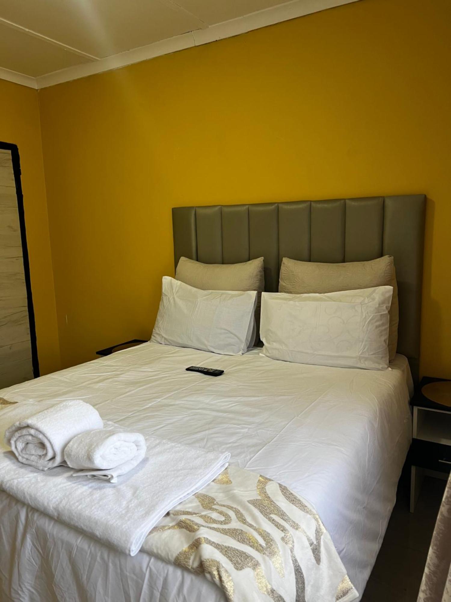 Nkguesthouse ليديسميث المظهر الخارجي الصورة